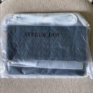NWT Stella and Dot Waverly Petite Crossbody